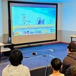 ゲームを使った交流会に参加する子どもら（一般社団法人「ｚｕｔｔｏ」提供）