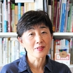 「同じ放射線被害に苦しむ子どもを救いたい」と願うカオルさん＝神戸市東灘区