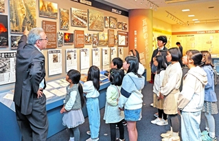 阪神・淡路大震災の経験と教訓を伝えるために開かれた神戸新聞の「こども震災学校」