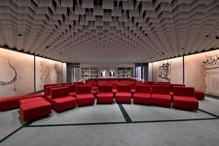 大阪・関西万博のカタールパビリオンのＶＩＰルーム＝１４日午後、大阪市此花区の夢洲（撮影・斎藤雅志）