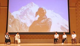 数々の未踏ルートに挑戦した中島健郎さんの生前のエピソードを語り合ったトークディスカッション＝西宮市上ケ原一番町、関西学院大
