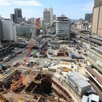 再整備が進むＪＲ三ノ宮駅周辺。都心部が姿を一新する日は近い＝神戸市中央区雲井通８（撮影・丸山桃奈）