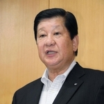 政務活動費の不適切支出について経緯を説明する石川憲幸県議＝１４日午後、兵庫県庁