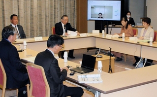 タワーマンションの空室税について話し合った検討会＝神戸市役所