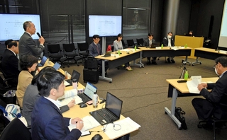 災害時要援護者の定義について議論した検討会＝神戸市危機管理センター