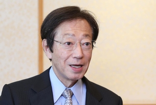 ４期目への意欲を語る久元喜造市長＝神戸市役所（撮影・丸山桃奈）