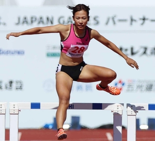 昨年の国民スポーツ大会で兵庫代表として引退レースを走った宇都宮絵莉さん＝佐賀県ＳＡＧＡサンライズパーク陸上競技場