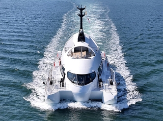 ハイブリッド旅客船「ＨＡＮＡＴＩＡ」（ⓒ商船三井テクノトレード）