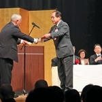 長年の活動を続けた保護司らを表彰した「兵庫県更生保護大会」＝西宮市六湛寺町