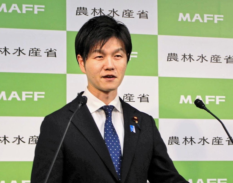 鈴木農相、カキ大量死問題「政策パッケージを周知徹底」 原因究明も