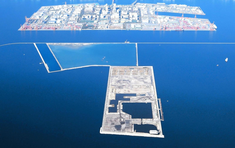 大阪湾フェニックス計画、神戸沖の追加埋め立て撤回 現処分場で廃棄物