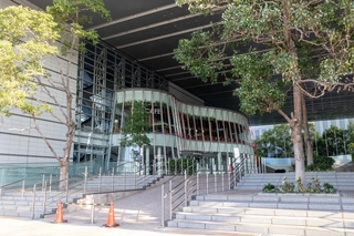 関西広域連合が入居する大阪府立国際会議場（J_News_photo／stock.adobe.com）