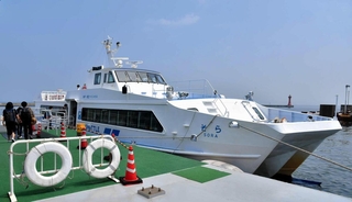 神戸-関空ベイ・シャトル＝関西国際空港