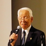 阪神・淡路大震災の教訓などを講演する前兵庫県知事の井戸敏三さん＝大阪市北区中之島３