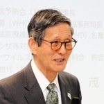 「感染症に負けず、この時代を乗り越えよう」と呼びかけた尾身茂氏＝神戸市中央区東川崎町１、ＨＤＣ神戸