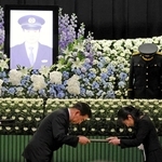 殉職した西宮署の田原淳警部を悼む署葬＝兵庫県警察学校