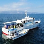 香川大の調査船を使った研究チームの合同調査＝２０２４年１１月、播磨灘（香川大提供）