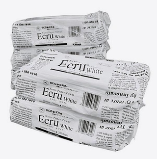 新聞を原料に作ったペーパータオル
