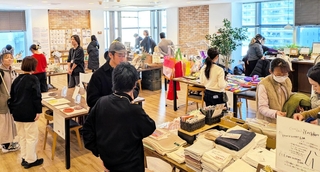 同時開催された１２０マルシェの様子＝神戸市中央区磯上通４、１２０ワークプレイス神戸