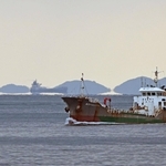 厳しい寒さが続く兵庫県内。淡路島の海岸からは「浮島現象」が見られた＝４日午後、淡路市夢舞台から