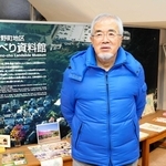 阪神・淡路大震災直後に地滑りの現場に駆け付けた経験を、今は資料館で語り伝える高橋一夫さん＝西宮市仁川百合野町