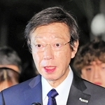 追悼の言葉を述べる久元喜造神戸市長＝１７日午前５時５３分、神戸市中央区加納町６、東遊園地（撮影・中西幸大）