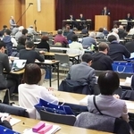 衆院選立候補予定者らが集まった説明会＝神戸市中央区山本通４、兵庫県立のじぎく会館（撮影・村上貴浩）