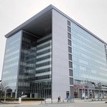 「ＷＨＯ神戸センター」が入居する国際健康開発センタービル＝神戸市中央区脇浜海岸通１