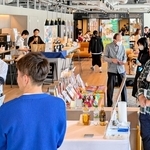 同時開催されたアンカーマルシェの様子＝神戸市中央区加納町４