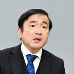 死体遺棄容疑で逮捕された女性とのやりとりなどを説明する慈恵病院の蓮田健院長＝神戸市中央区下山手通５