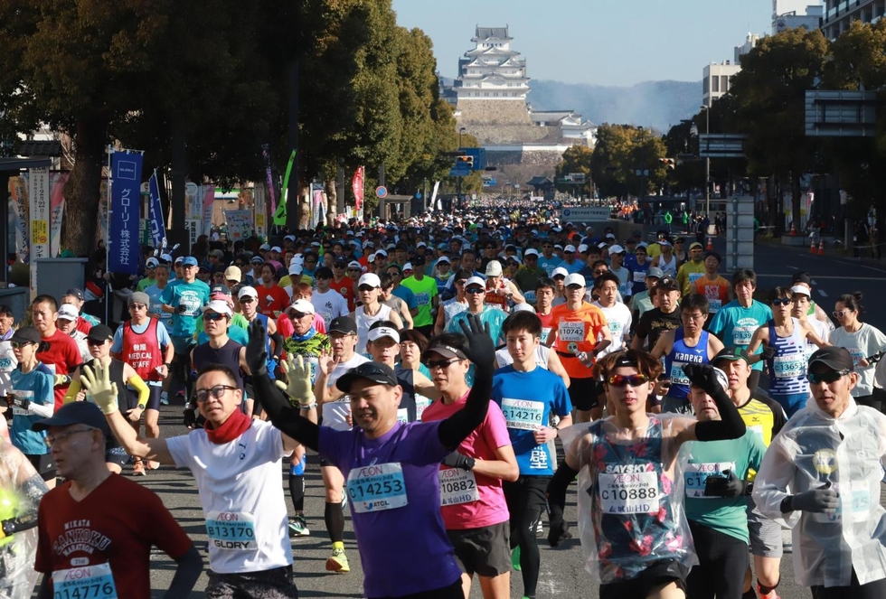 姫路城マラソンがスタート フルに9800人エントリー ファンランに田中希