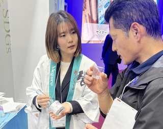 スーパーマーケットトレードショーの様子＝千葉市