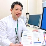 家族性高コレステロール血症について説明する角谷学医師＝西宮市武庫川町、兵庫医科大