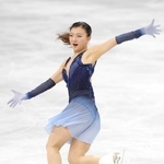 団体戦の女子ＳＰで華麗な演技を見せる坂本花織＝６日、ミラノ（撮影・吉澤敬太）