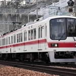 神戸市北区や西区に住む市民らの重要な移動手段となっている神戸電鉄＝１６日午前、神戸市北区山田町下谷上