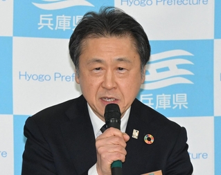 副知事就任を前に会見する守本真一農林水産部長＝２５日午後、神戸市中央区、兵庫県庁（撮影・大田将之） 