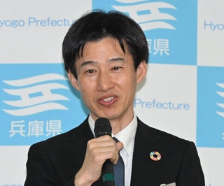 副知事就任を前に会見する守本豊企画部長＝２５日午後、神戸市中央区、兵庫県庁（撮影・大田将之） 