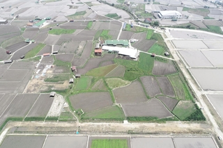 ほ場整備前の南あわじ市国衙地区（洲本土地改良事務所提供）