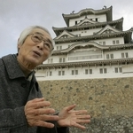 「昭和の大修理」以来、城を見つめ続けてきた西村吉一さん＝２００８年１月、姫路城