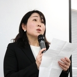 中国出向中の夫を過労自死で亡くした験馬綾子さん＝大阪市北区梅田１