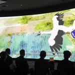 移設記念式典で上映された「ＨＹＯＧＯミライバス」＝兵庫津ミュージアム