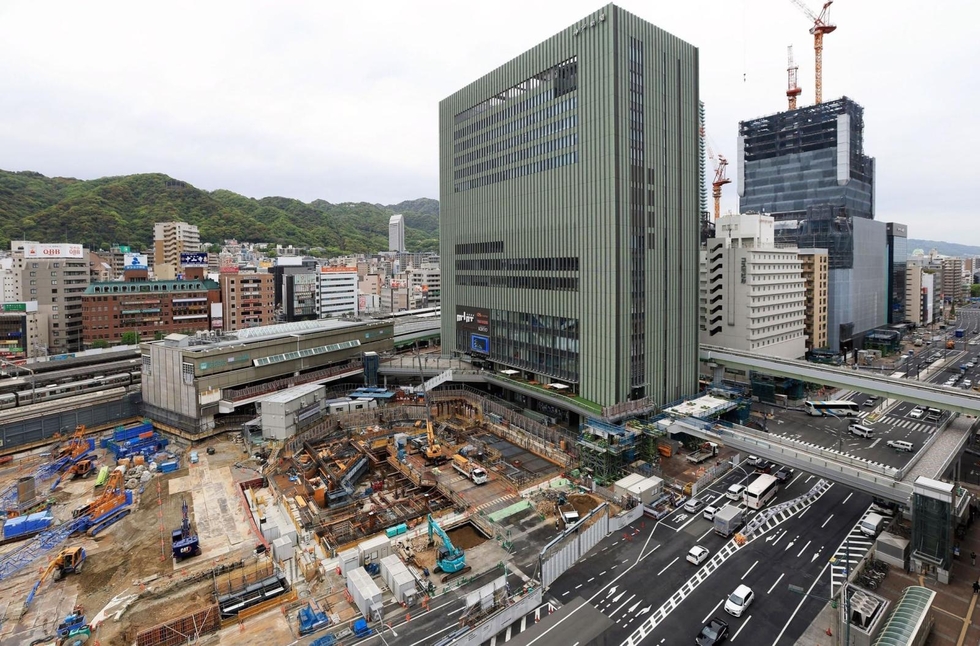 歩行者中心の空間へ、生まれ変わる神戸・三宮の動線 デッキ整備工事、27年度以降に順次完成