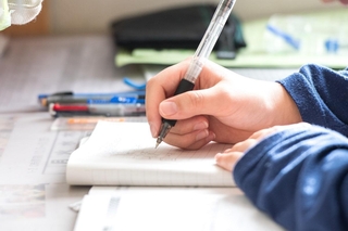 受験勉強のイメージ画像（tkyszk／stock.adobe.com）