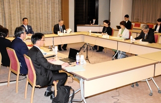 「空室税」について議論した有識者による検討会＝１５日午後、神戸市役所