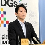 定例会見で話す兵庫県の斎藤元彦知事＝９日午後、県庁