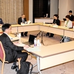 「空室税」について議論した有識者による検討会＝１５日午後、神戸市役所