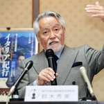 神戸市室内管弦楽団の定期公演と今後について語る鈴木秀美音楽監督＝１６日午後、神戸市中央区楠町４、神戸文化ホール（撮影・鈴木雅之）