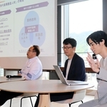 「アンカー神戸」開設５周年の記念イベントで行われたパネル討議＝神戸市中央区加納町４、アンカー神戸