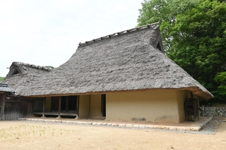 国宝に指定される見通しとなった箱木家住宅主屋＝神戸市北区山田町衝原（撮影・斎藤雅志）