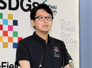 定例会見で話す兵庫県の斎藤元彦知事＝26日午前、県庁
